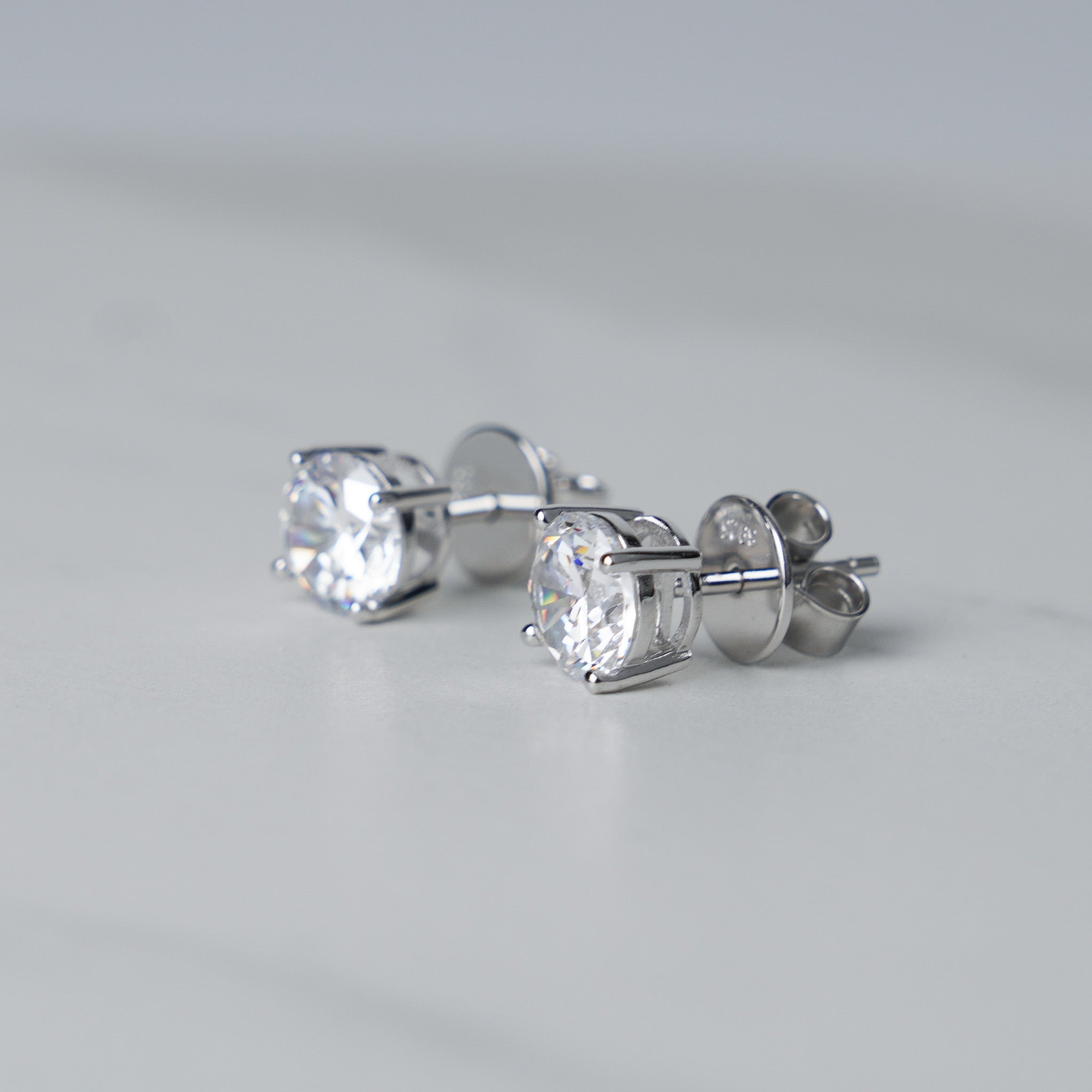 Round Solitaire Stud Earrings