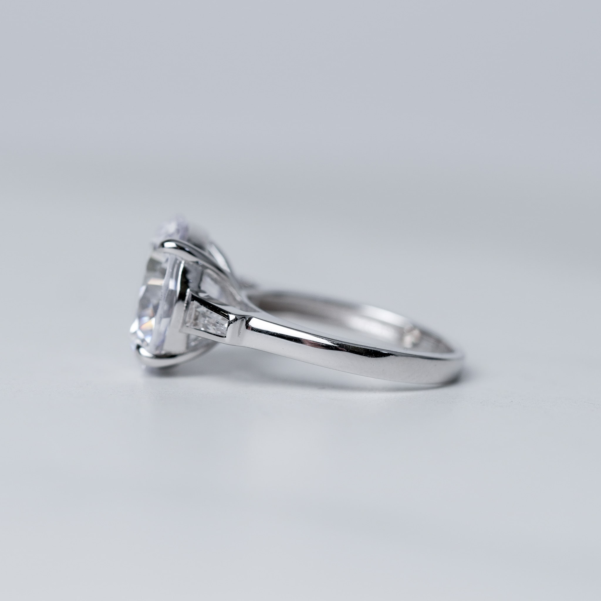 6ct Round Solitaire Engagement Ring with Side Bands