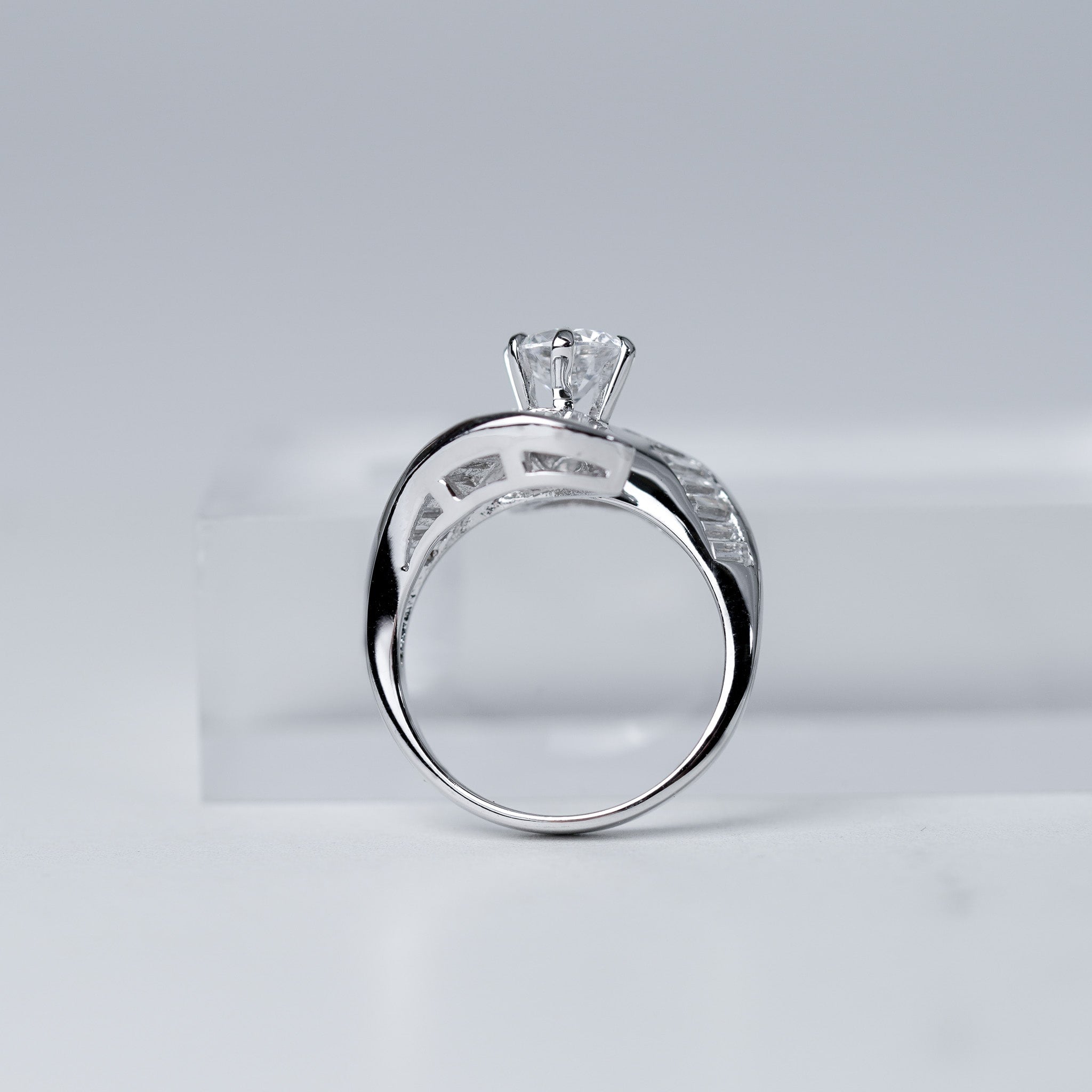 Twist Wave Ring with Simulated Diamonds